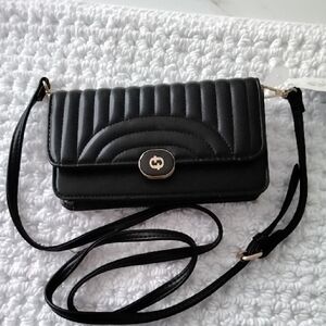 Elegant Black Quilted Crossbody Bag